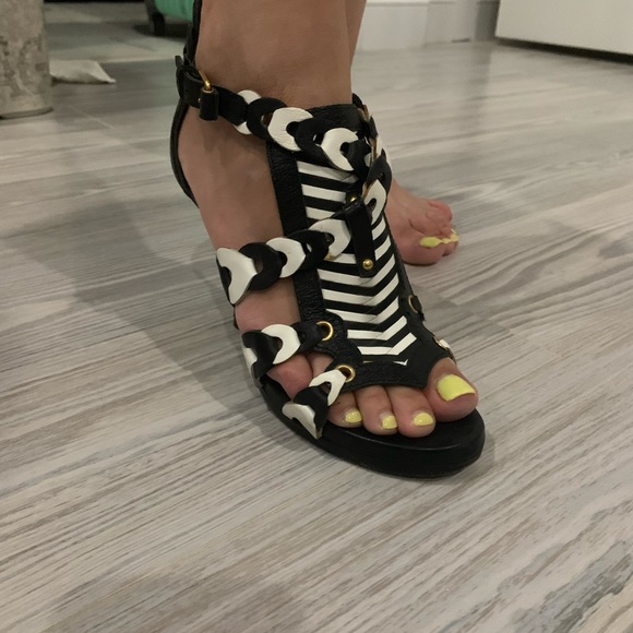 Gorgeous unique Balenciaga leather heeled sandals - Picture 10 of 10